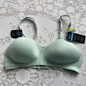 Bali One Smoothing Ultra Lite Women's Mint Green Wireless Bra 40B NWT